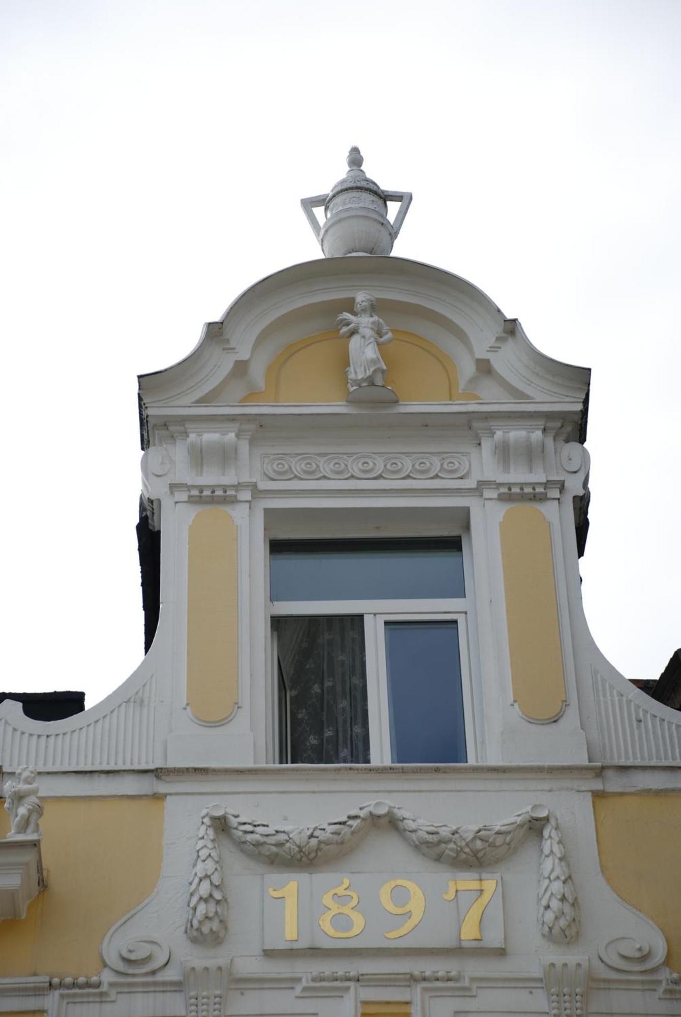 Hotel Rheinischer Hof Bad Soden Bad Soden am Taunus Exterior foto