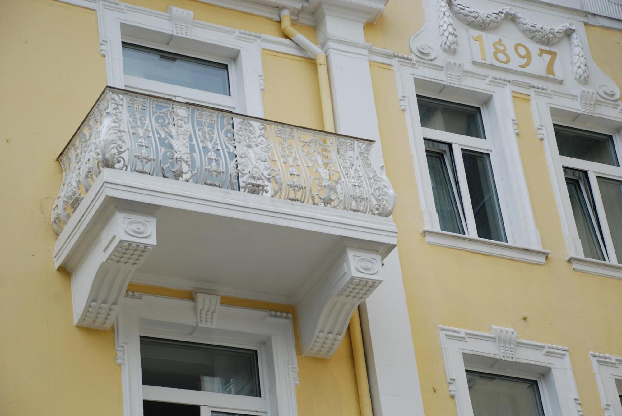 Hotel Rheinischer Hof Bad Soden Bad Soden am Taunus Exterior foto